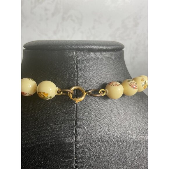 Vintage Floral Beaded Necklace With Spring Ring Clasp - Picture 4 of 4